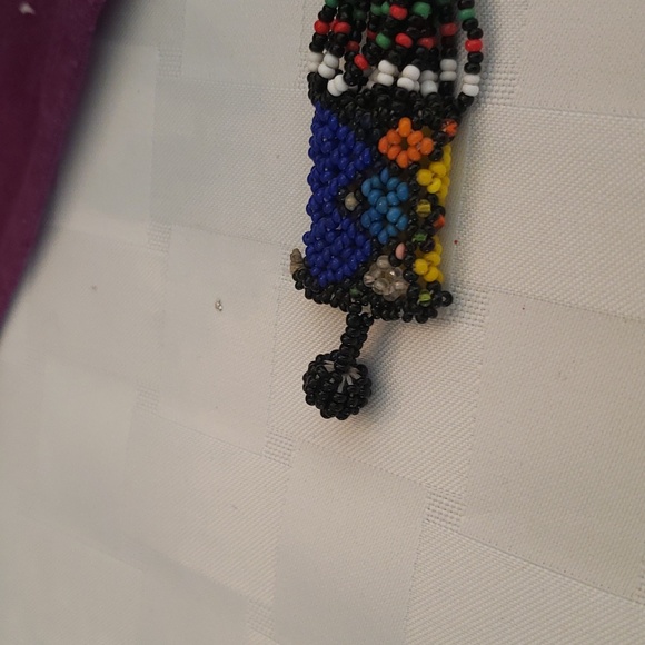 Hand beaded Native American necklace. - Picture 3 of 5